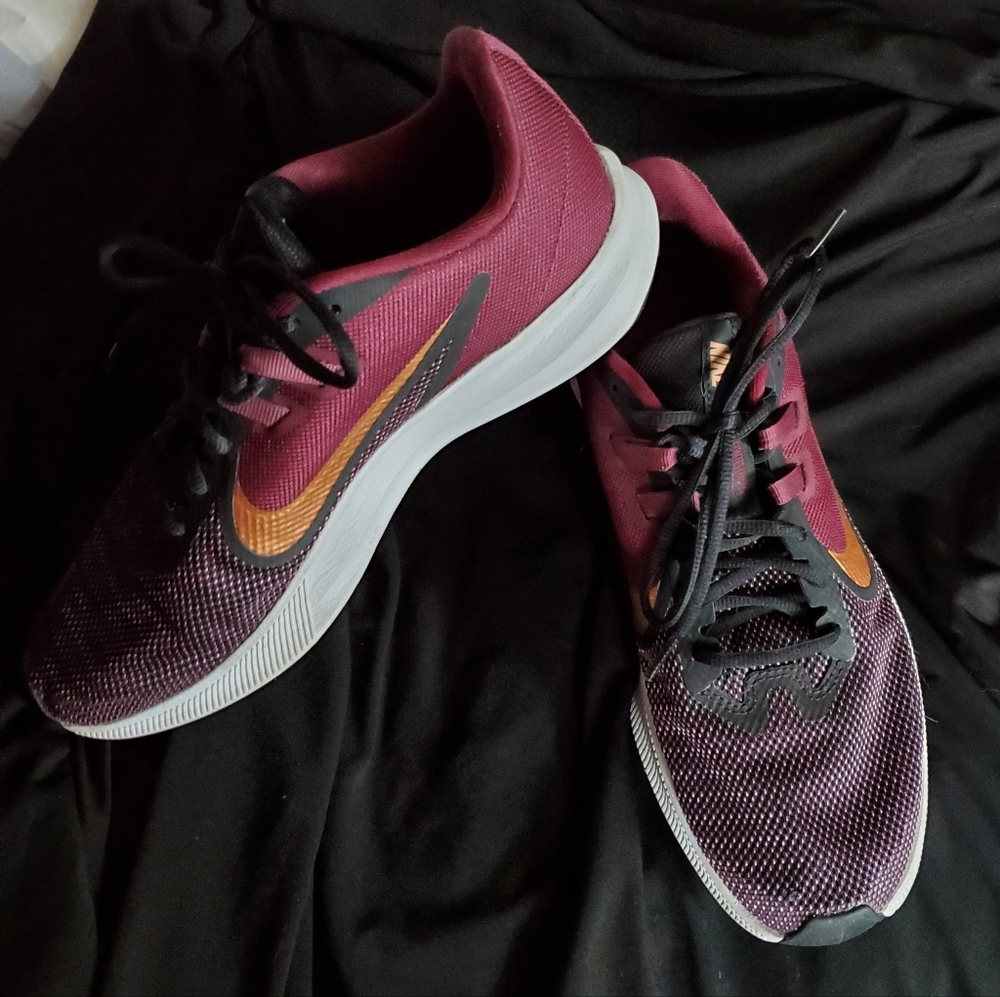 Nike Downshifter Running/ Jogging Sneakers (unisex)